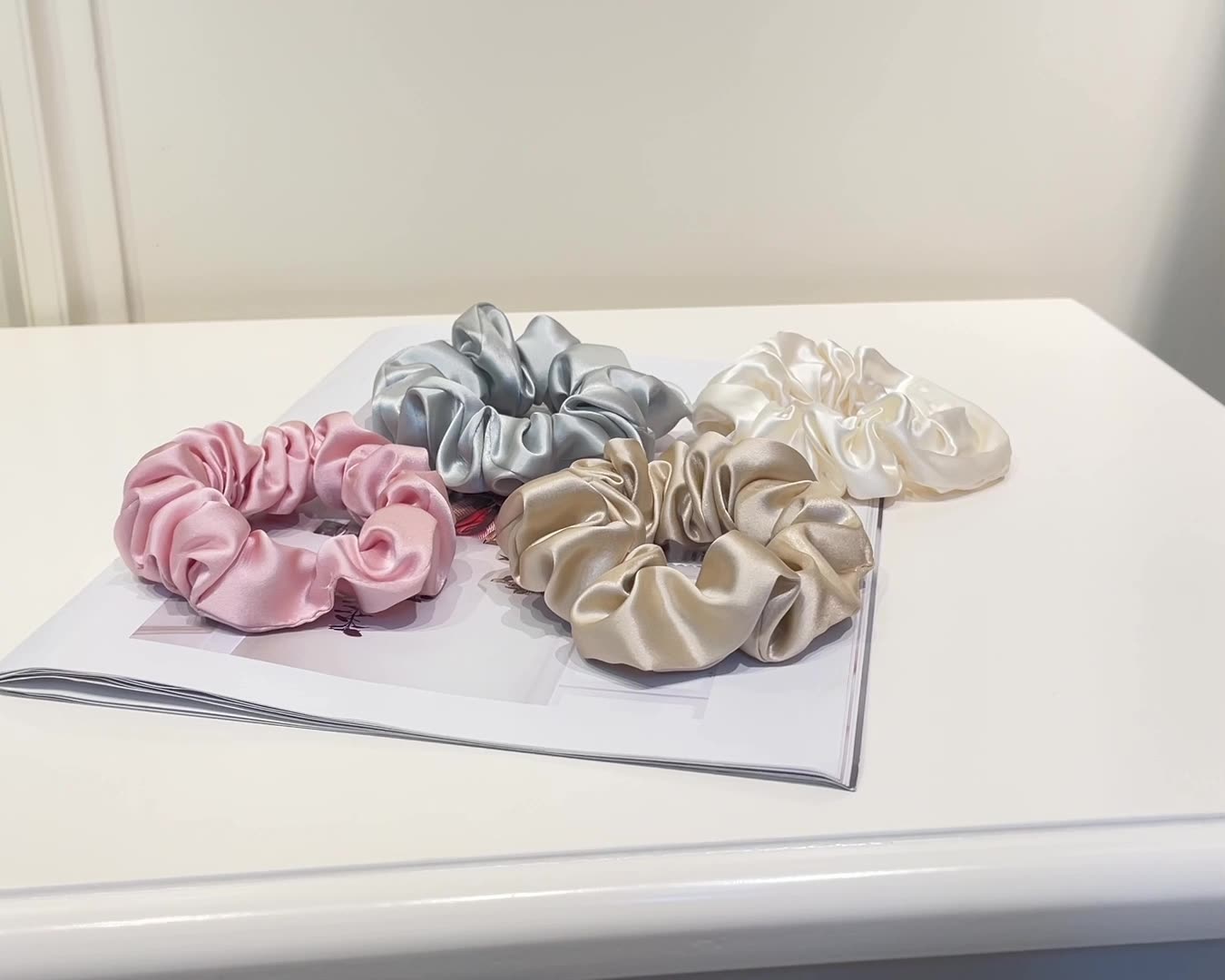 Hot sale 22mm Mulberry silk Scrunchie custom 100% 3.5cm width silk Scrunchies